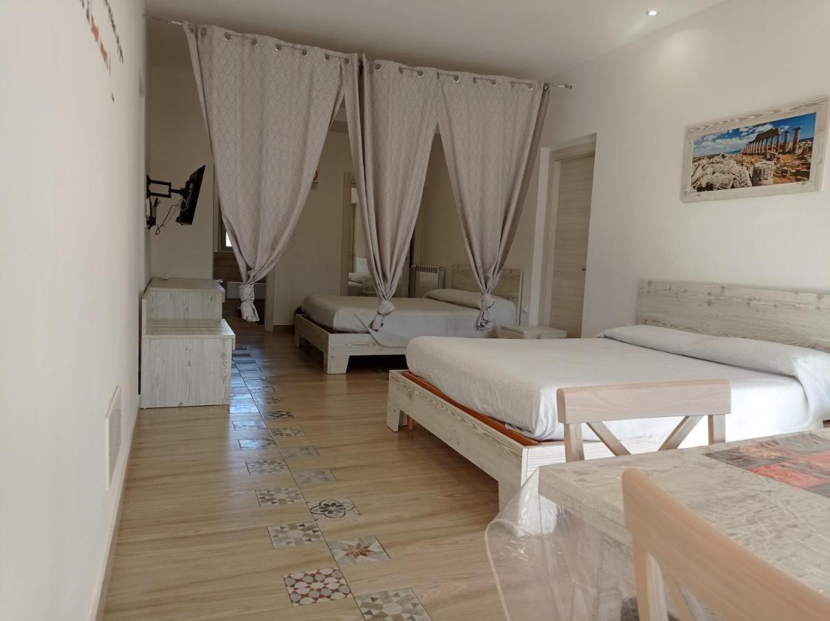 Sicily Rooms Appartamenti Carini Habitación foto